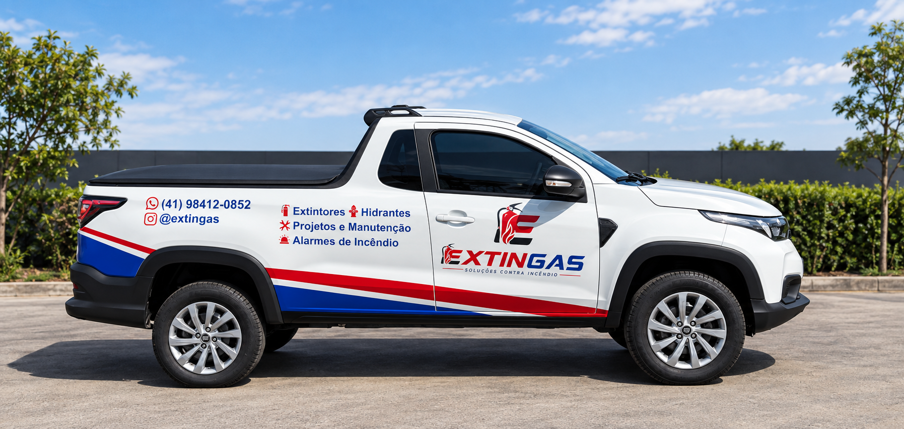 Frota própria e identificada da Extingás pronta para atendimento